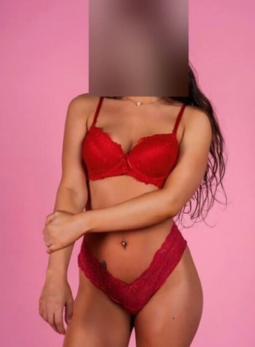 Montreal Escort Ariaxo Adult Entertainer in Canada, Female Adult Service Provider, Canadian Escort and Companion.